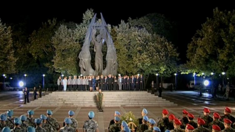  Хиляди българи се събраха в Пловдив на площада за Съединението