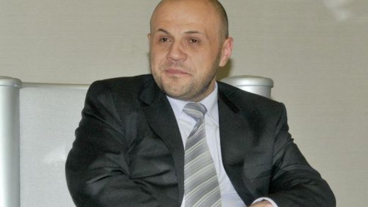 Вицепремиерът Томислав Дончев: Министрите на бегом в бедстващите райони!