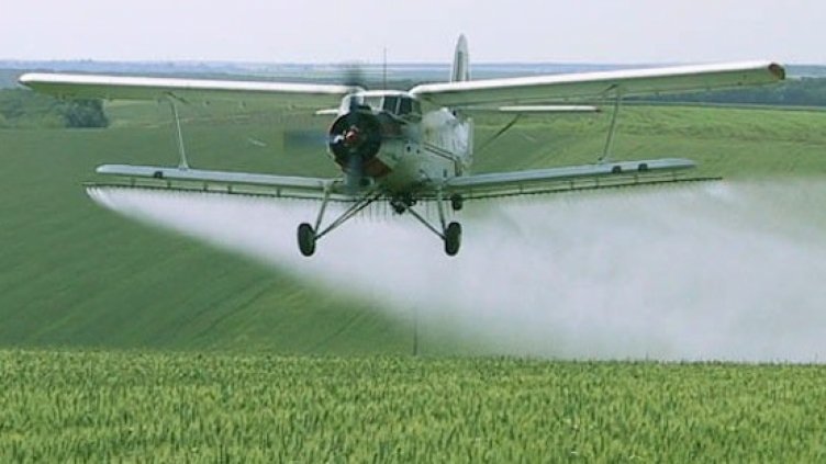 Пилот загина при самолетна катастрофа край Мъглиж 