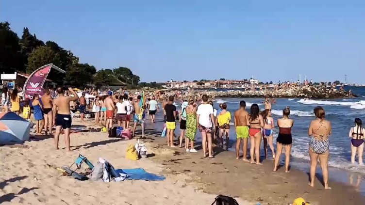 Предотвратиха трагедия с групово удавяне 