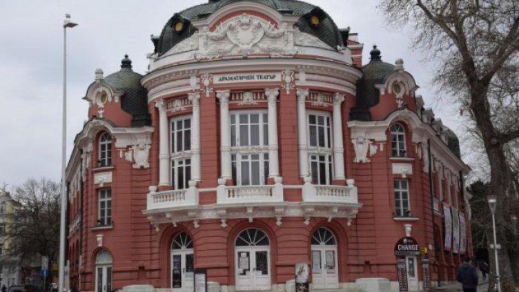 Варненската опера с живо изпълнение по случай Деня на Европа