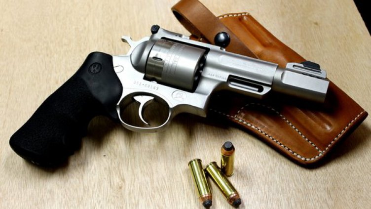 Над 900 разрешителни за оръжия са отнети след проверка на прокуратурата