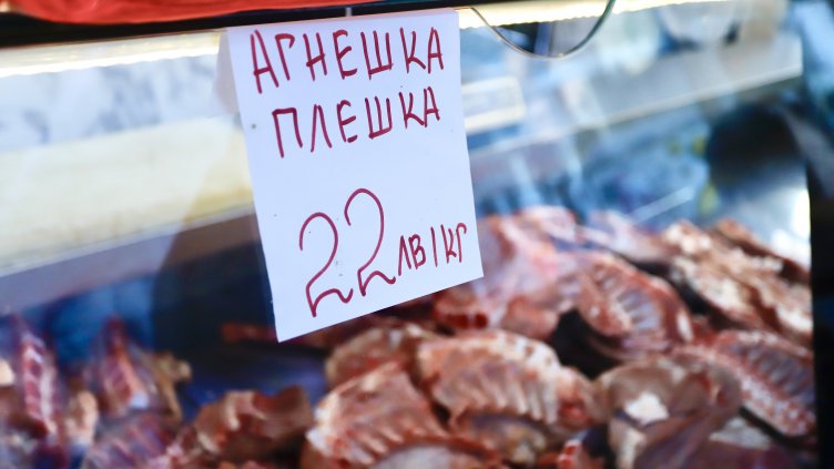 В Добрич: Агнешкото между 20 и 30 лева за килограм, яйцата без скок