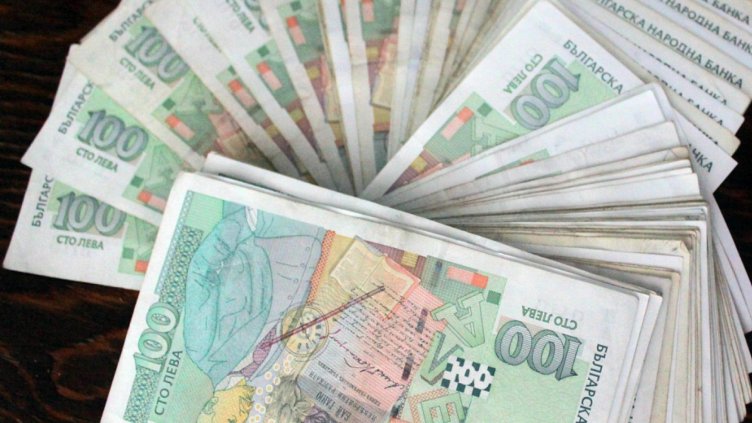 Средният осигурителен доход за страната за юни е 875 лева