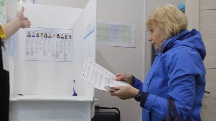 В Русия избират депутати и местни лидери