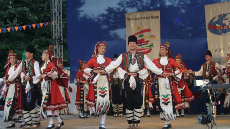 Финансират с 45 000 лв. ансамбъл “Варна” за 2016-a