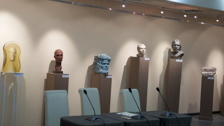 Скулптура на Богородица от стъкло спечели конкурса „Уникати“