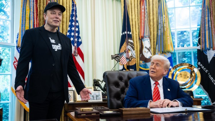 Бащата на Мъск от Москва: Тръмп ще надделее в спора със сина ми