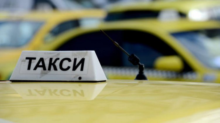Във Варна таксиметровите шофьори задължително с маски