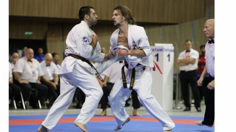 България има трима финалисти на европейското по киокушин във Варна