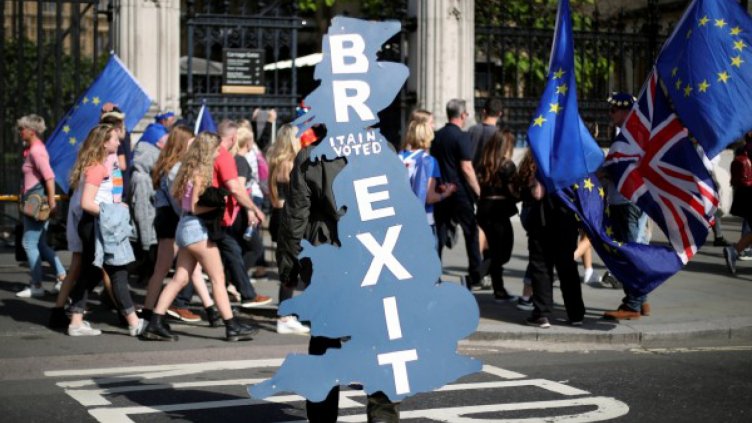 41 500 българи вече искат на Острова и след Brexit 