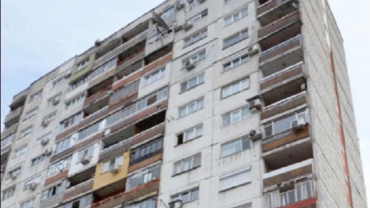 От любов: Млад мъж се самоуби, след като скочи от 7-ия етаж