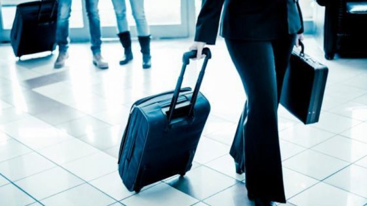 Близо половин милион българи са били в чужбина през март