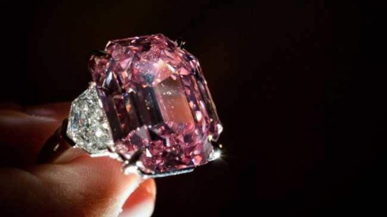 Продадоха розов диамант за рекордните 50 млн. евро