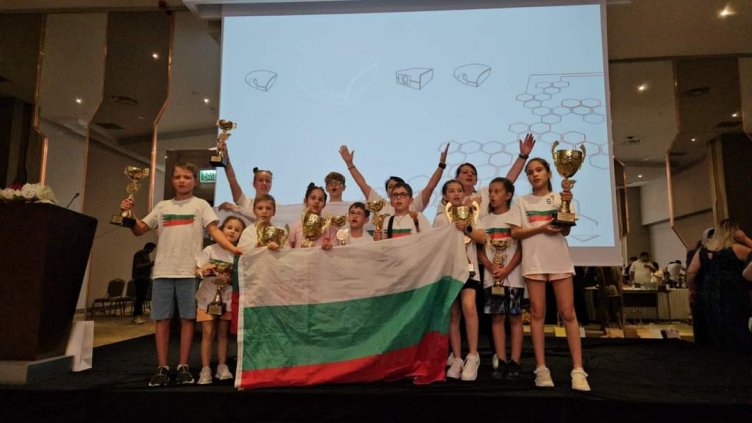 Фурор за варненски деца на международна олимпиада по ментална аритметика	