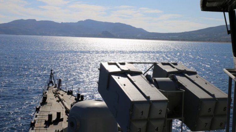 Турски подводница и фрегата пристигат във Варна