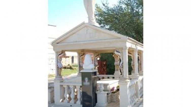 Разбиват ромски гробници за злато и пари