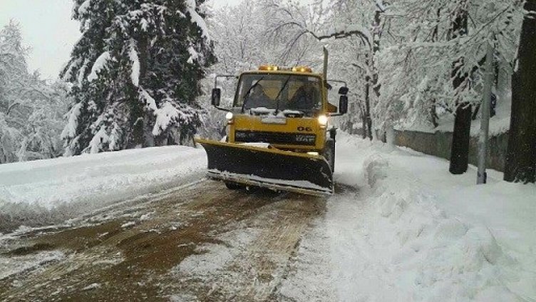 Републиканските пътища са проходими при зимни условия