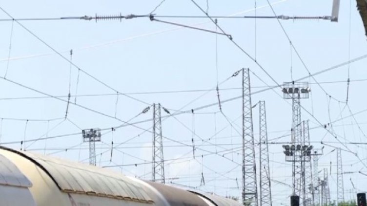 След екстремното селфи: Остава тежко състоянието на Божидар