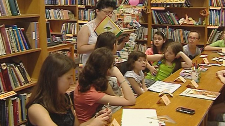 Венеция Маркова умее да увлича децата.