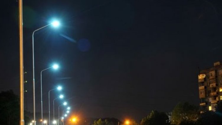 Правят улично LED осветление в район "Младост"