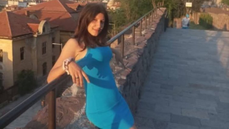 16-годишна избяга само по тениска и чорапи, след като гаджето й я преби (СНИМКИ)