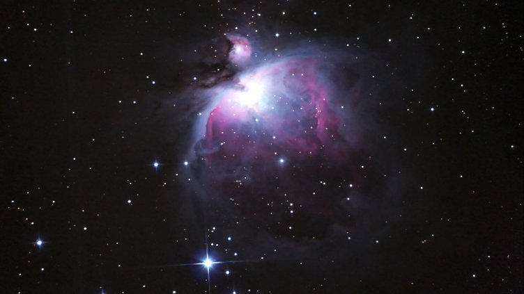 Телескоп надникна в тайните на мъглявината Орион  