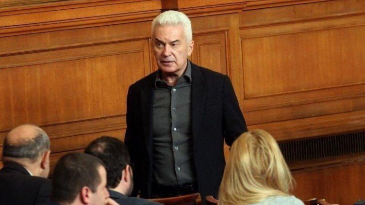 Освободиха Сидеров от позицията на председател на ПГ на &bdquo;Обединените патриоти&ldquo;