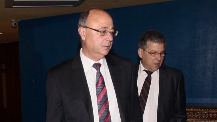 8 бона дръпнал Сертов преди да "драсне"