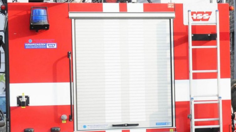 Фургон и пристройка към хотел горят във Велинград