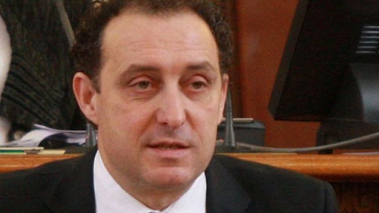 Готвят забрана за спиране в крайна дясна лента