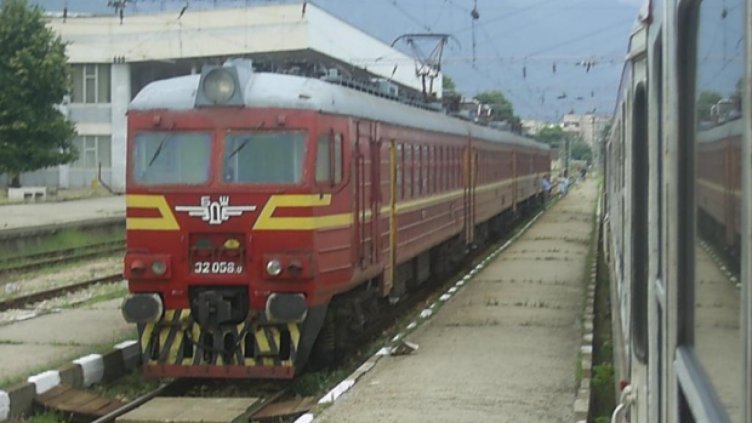 БДЖ въвежда предварителна продажба на билети