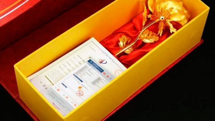 Цветана Манева и Ицко Финци сред гостите на "Златна роза"