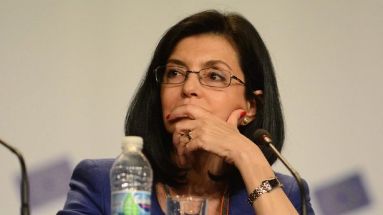 Кунева държи на анонимните сигнали в "Антикорупция"