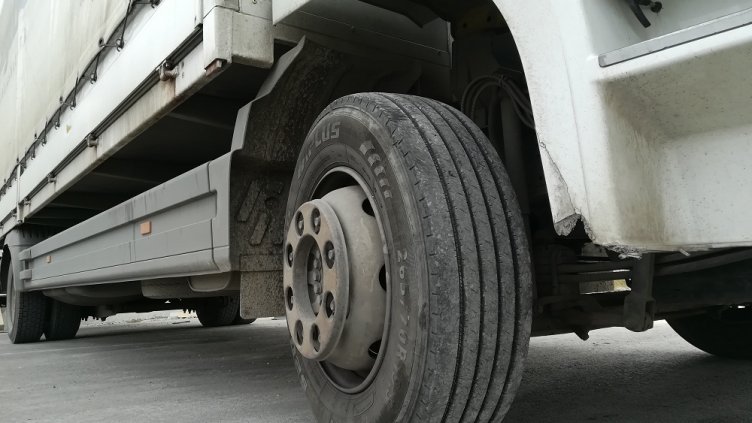 31-годишен от с. Гроздьово задигна товарен автомобил