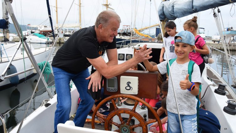 снимки: Пламен Гутинов