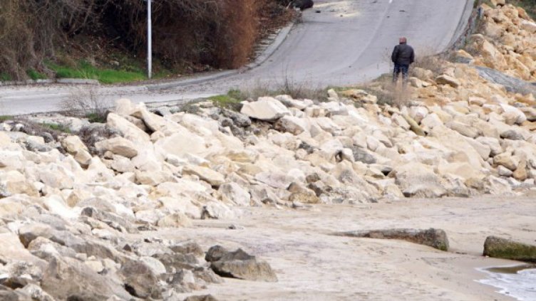 Внимание – свлачища из страната! Ето къде са