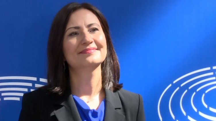 ЕП одобри Илиана Иванова за еврокомисар