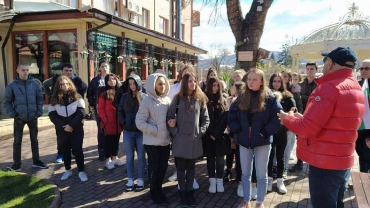 Екскурзоводи: Сезонът за нас е тотално провален