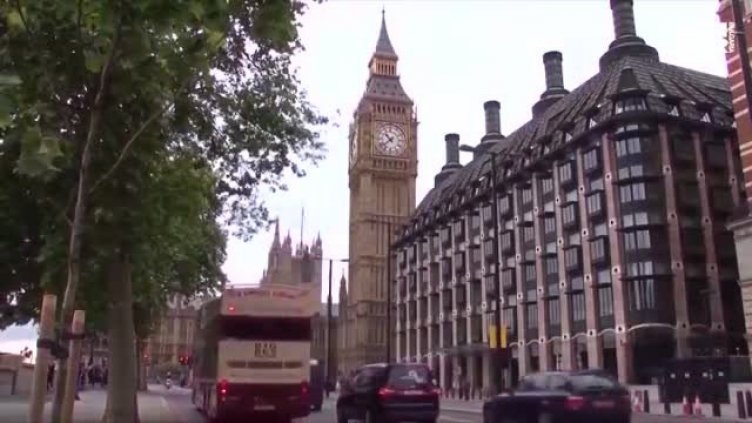 Британците се запасяват с храни и лекарства в случай на Brexit без сделка