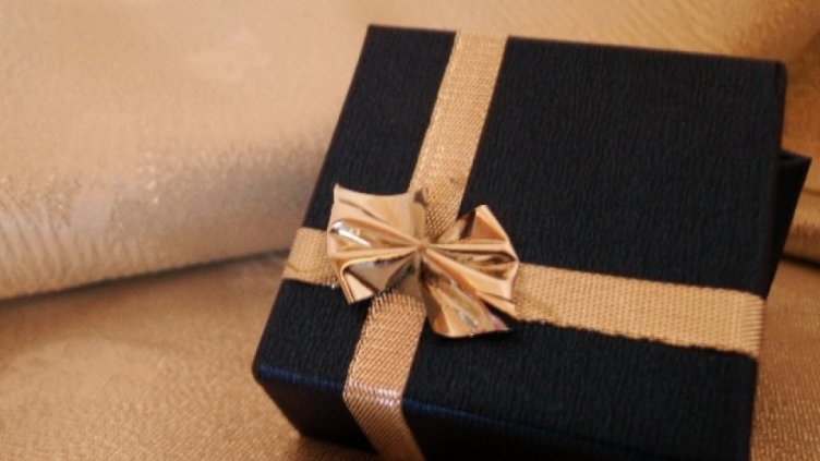 Българинът ще похарчи до 24% от месечния доход за коледни подаръци
