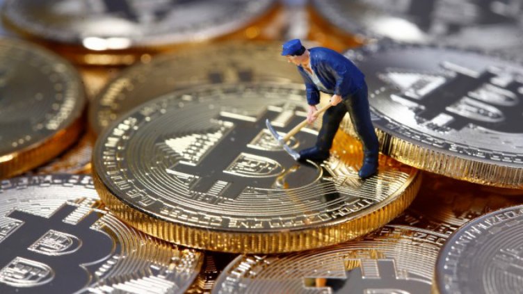 Биткойнът премина границата от 9000 долара