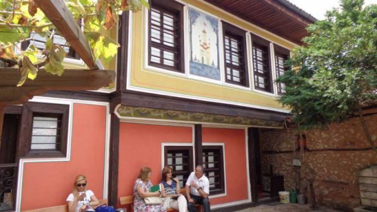 Тутевата къща