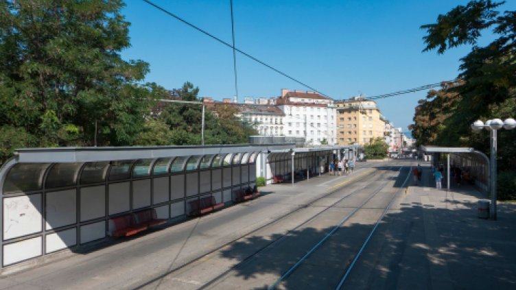 Затвориха станция на метрото във Виена