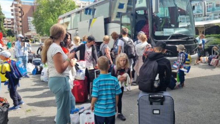 Устройват украинци на работа във Варна с европари