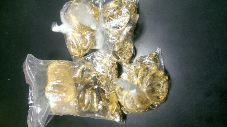 Четири жени пробваха да изнесат 1,5 кг злато през Дунав мост 