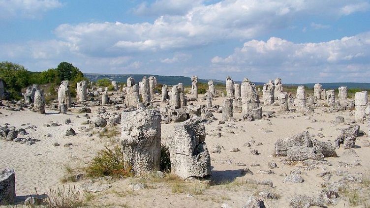 Туристи масово питат за забележителностите край Варна