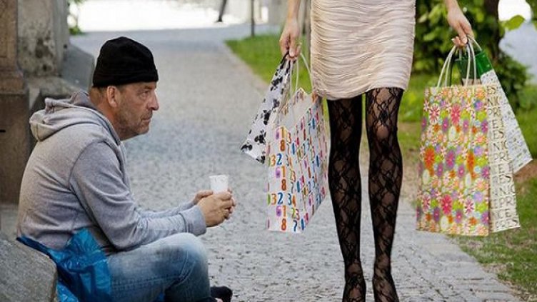 Над 2 милиона души в България живеят под прага на бедността