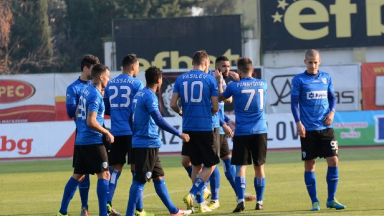 Черно море без Виктор Генев и Мартин Минчев за мача с Витоша