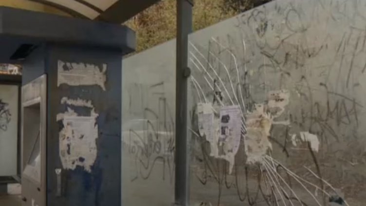 Обявиха поръчката за възстановяване и почистване на спирките във Варна